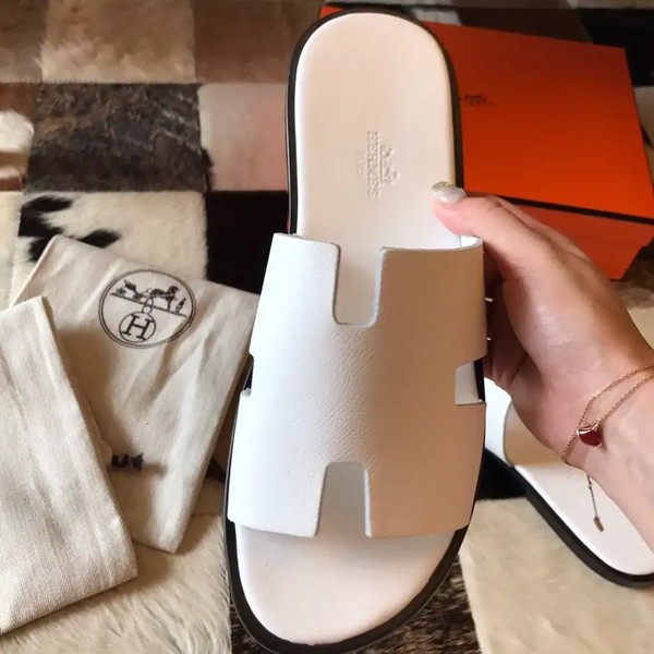 HERMES MEN'S IZMIR SANDALS IN WHITE EPSOM LEATHER - HMSD030