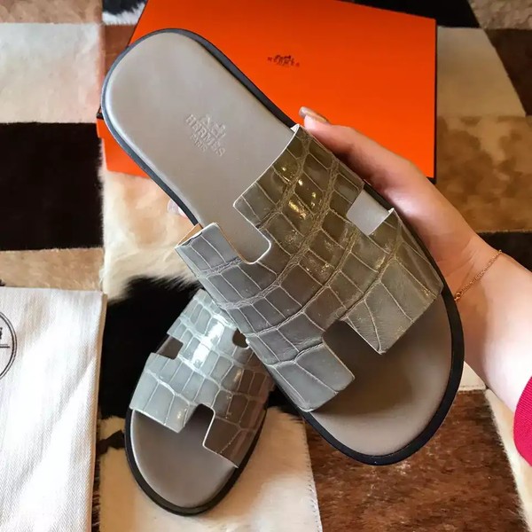 HERMES MEN'S IZMIR SANDALS IN GREY SHINY NILOTICUS CROCODILE LEATHER - HMSD032