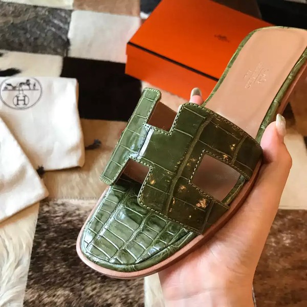 HERMES ORAN SLIDE SANDALS IN OLIVE SHINY NILOTICUS CROCODILE SKIN - HMSD058 - Image 4