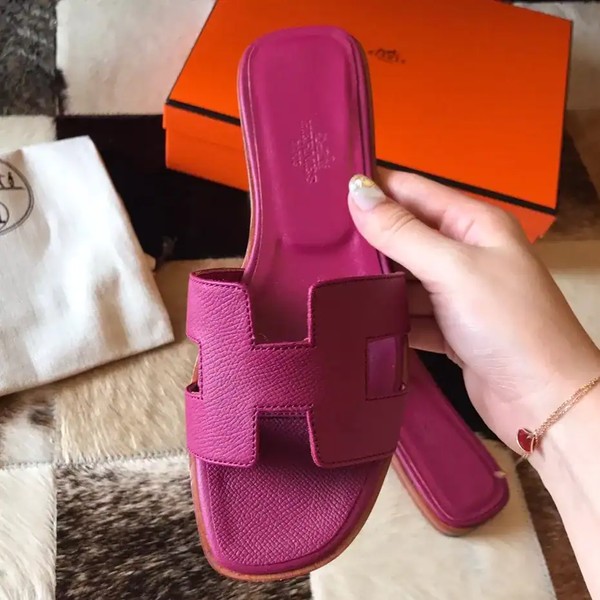 HERMES ORAN SLIDE SANDALS IN ANEMONE EPSOM CALFSKIN - HMSD063