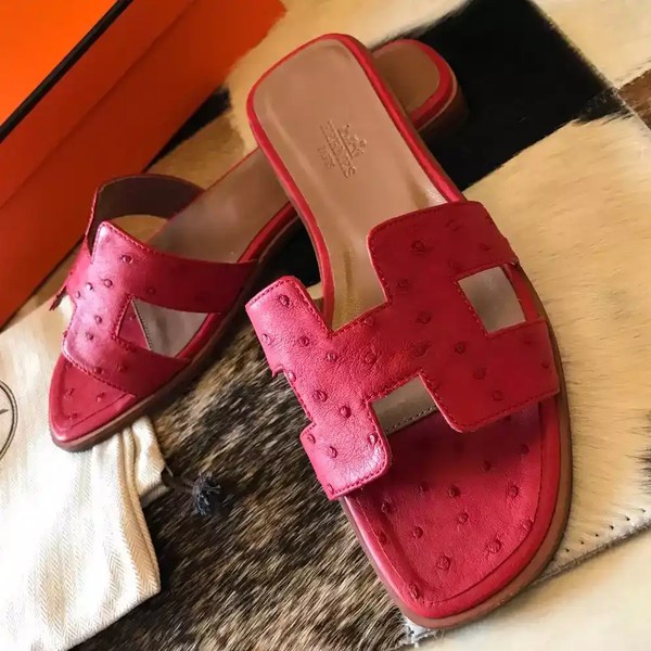 HERMES ORAN SLIDE SANDALS IN RED OSTRICH LEATHER - HMSD080