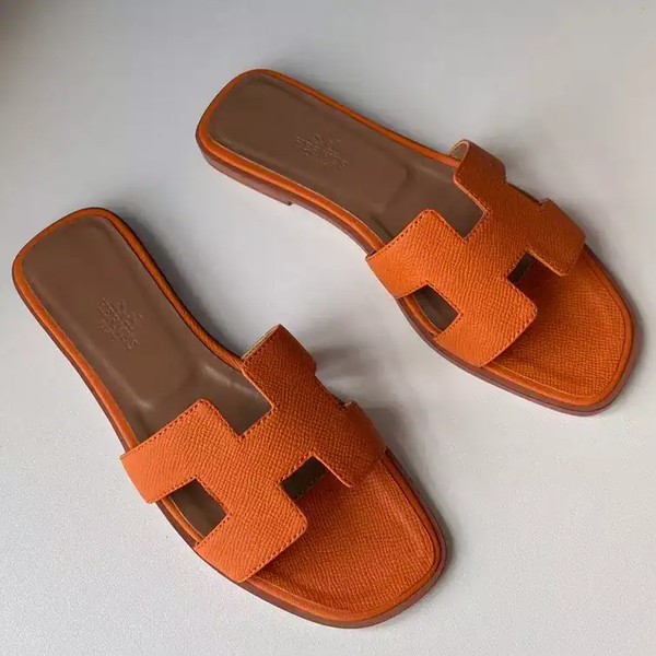 HERMES ORAN SLIDE SANDALS IN ORANGE EPSOM CALFSKIN - HMSD090