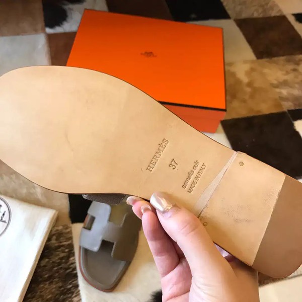 HERMES ORAN SLIDE SANDALS IN TAUPE EPSOM CALFSKIN - HMSD091 - Image 3