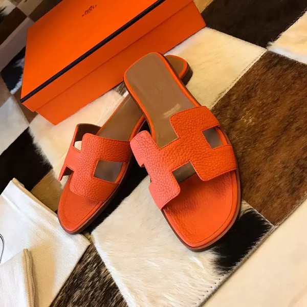 HERMES ORAN SLIDE SANDALS IN ORANGE CLEMENCE LEATHER - HMSD111 - Image 2