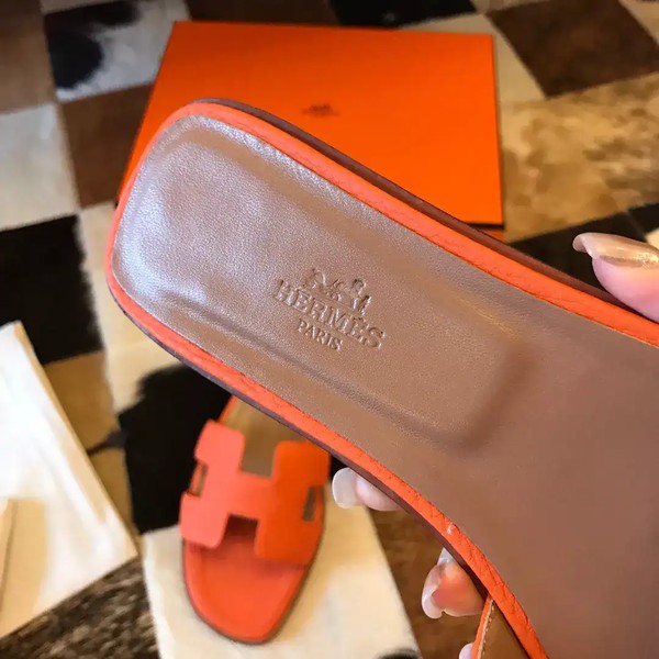 HERMES ORAN SLIDE SANDALS IN ORANGE CLEMENCE LEATHER - HMSD111 - Image 6