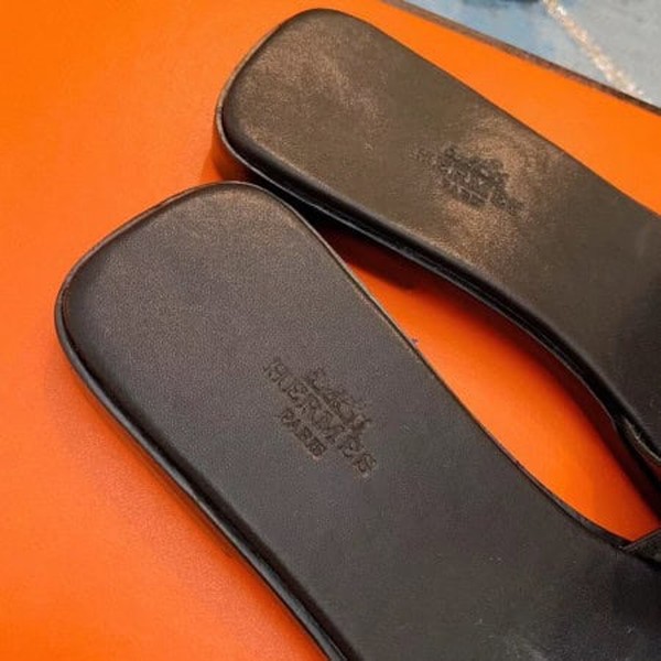 HERMES VIEW SLIDE SANDALS IN BLACK LEATHER - HMSD131 - Image 3