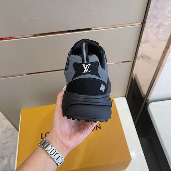 LOUIS VUITTON RUNNER TATIC SNEAKER - LVS026 - Image 4