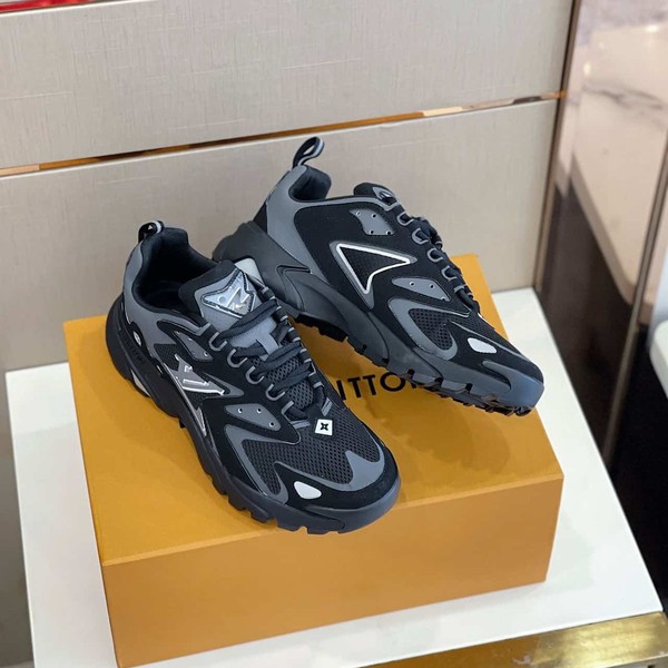 LOUIS VUITTON RUNNER TATIC SNEAKER - LVS026 - Image 5