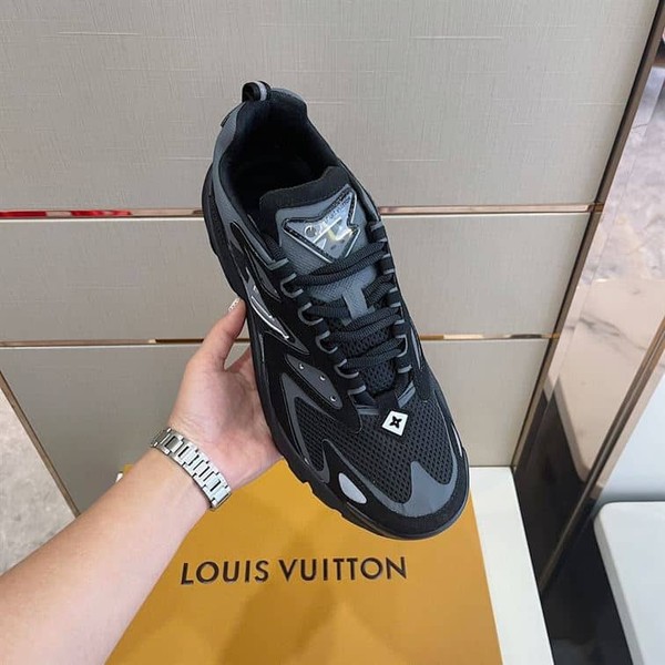 LOUIS VUITTON RUNNER TATIC SNEAKER - LVS026 - Image 6