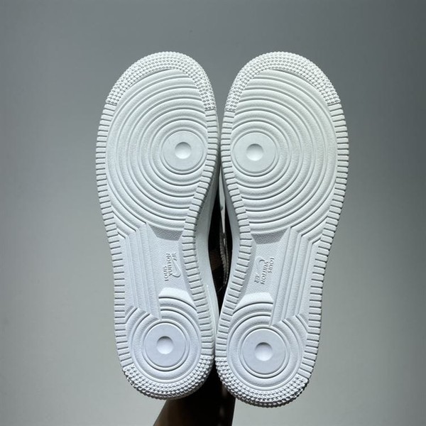 LOUIS VUITTON X NIKE AIR FORCE 1 LOW-TOP SNEAKERS - LVS132 - Image 8