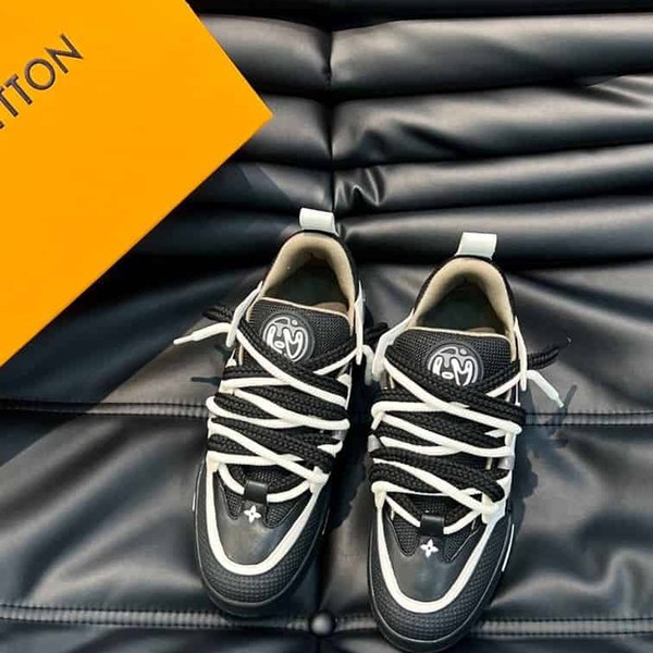 LOUIS VUITTON LV SKATE SNEAKER - LVS153 - Image 3
