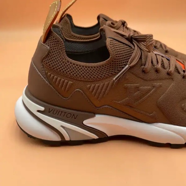 LOUIS VUITTON RUNNER TATIC SNEAKER - LVS260 - Image 6