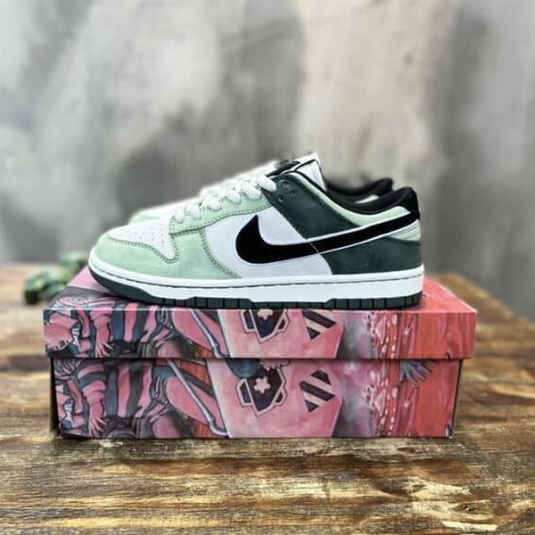 NIKE SB DUNK LOW SNEAKER - NSN005