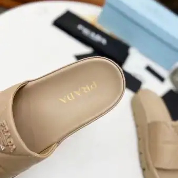 PRADA WOMEN'S SLIDES IN BEIGE QUILTED NAPPA LEATHER - PSD082 - Image 5