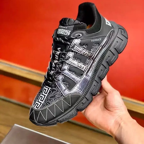 VERSACE WOMEN'S BLACK TRIGRECA SNEAKERS - VSS021 - Image 3